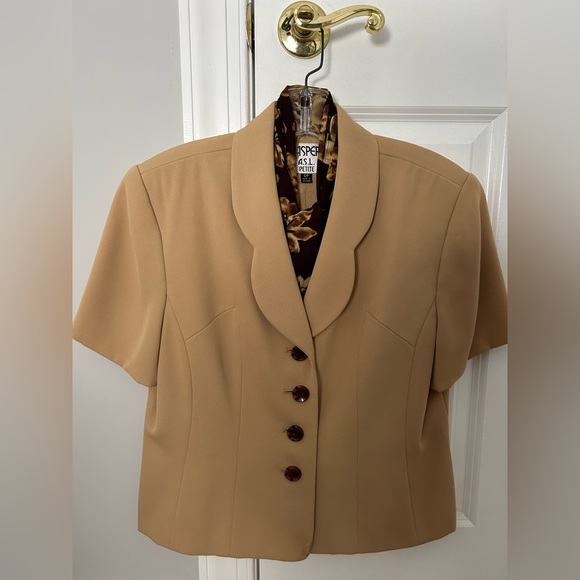 Kasper Suit Jacket with Scarf - Picture 4 of 4